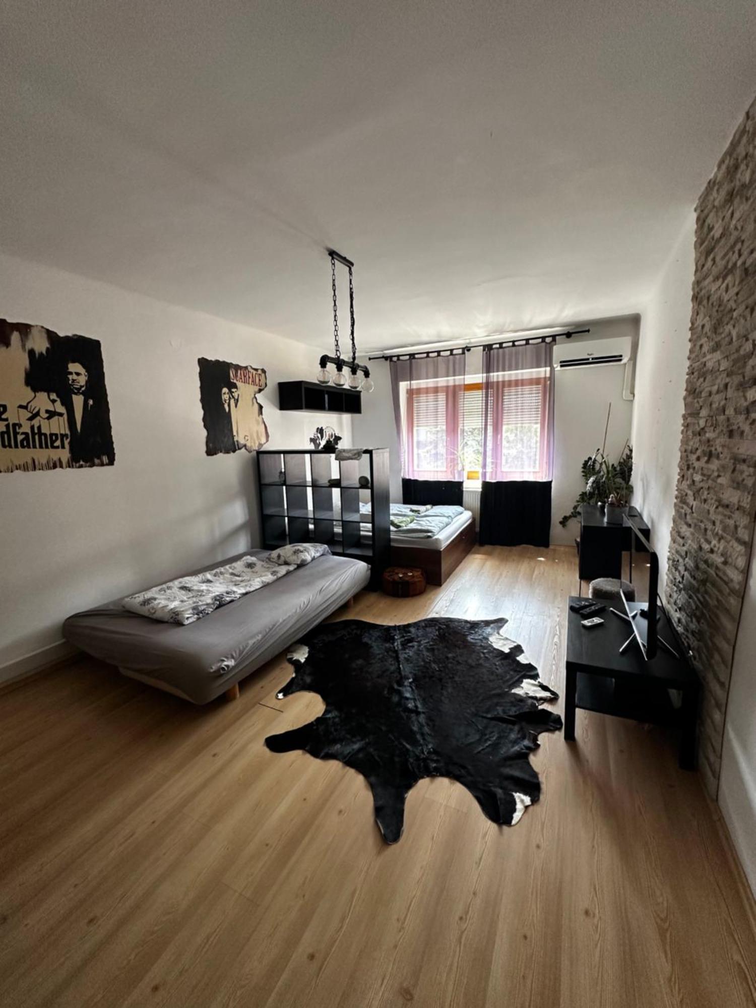 City Center Apartman Gyor Bagian luar foto